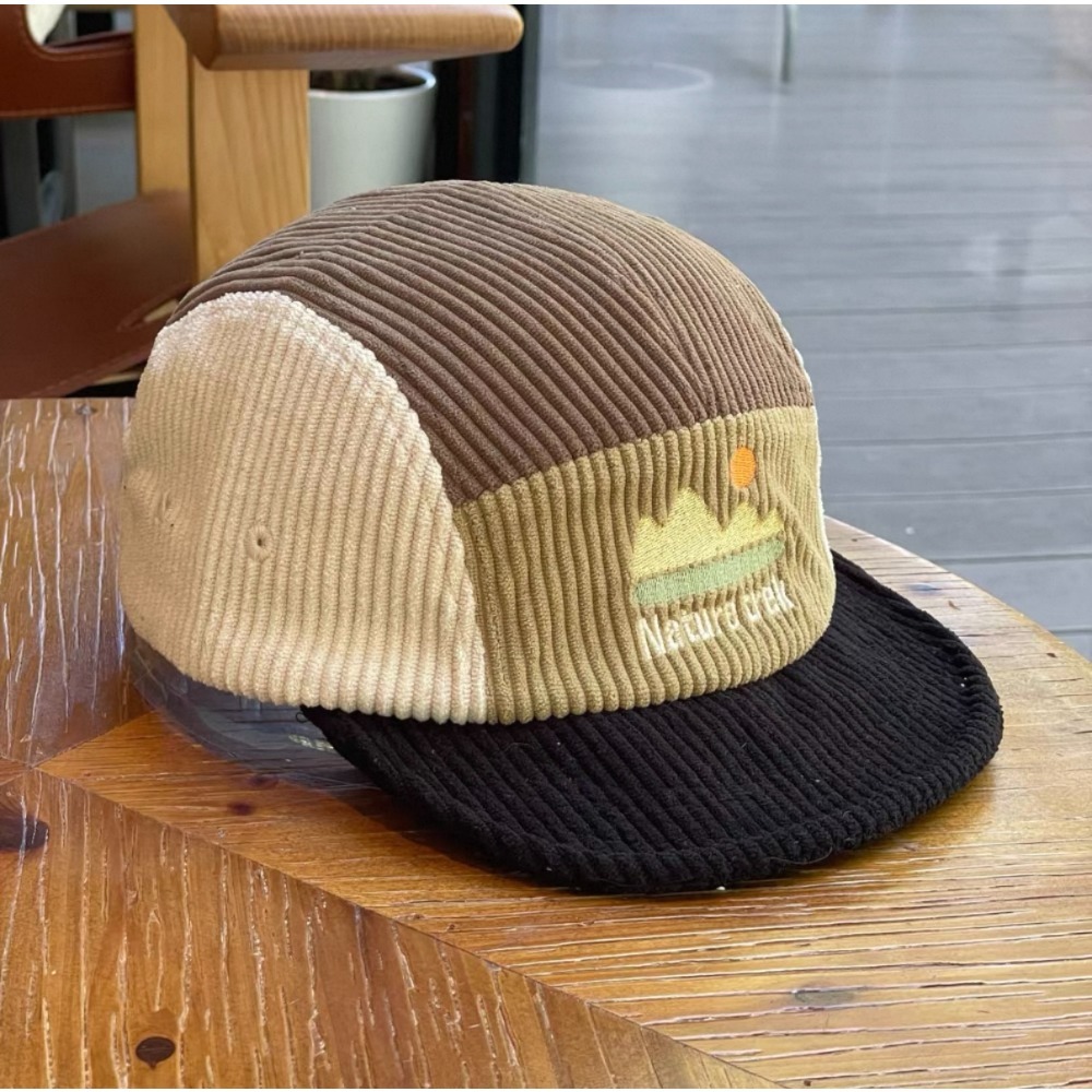 Кепка с 5 панелями и коротким  – обзор и цена Corduroy Cap 5 Panel